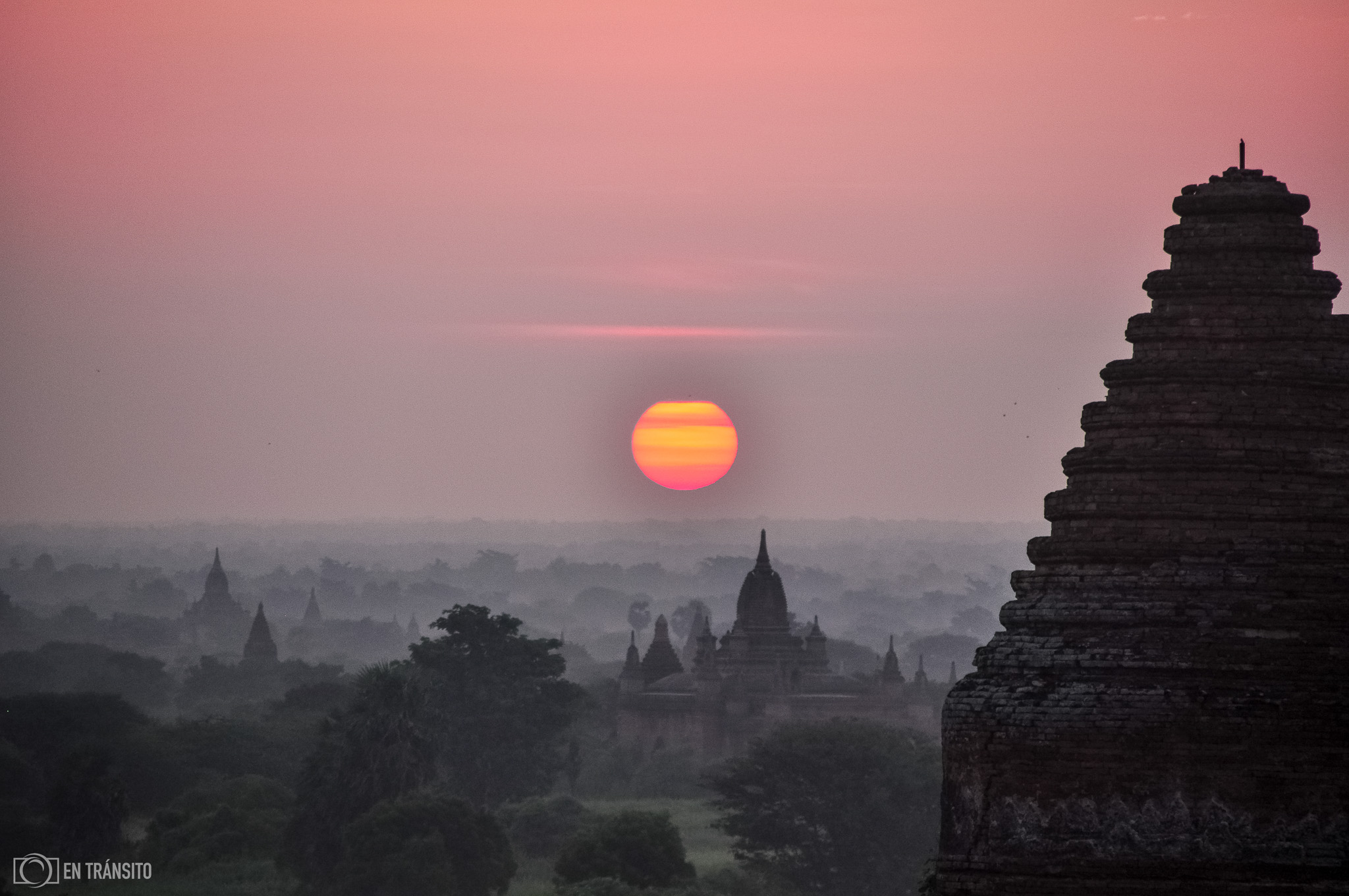 Pagodas_Bagan